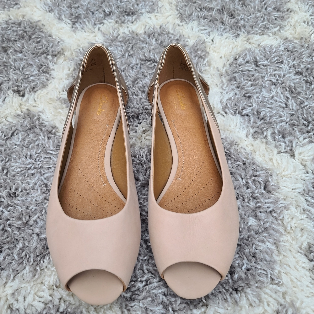 Clarks Artisan Flat Shoes Size 8.5